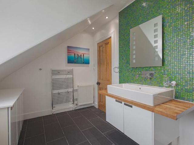 4 bedroom townhouse to rent