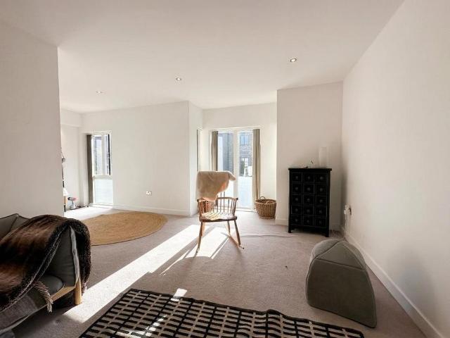 4 bedroom townhouse to rent
