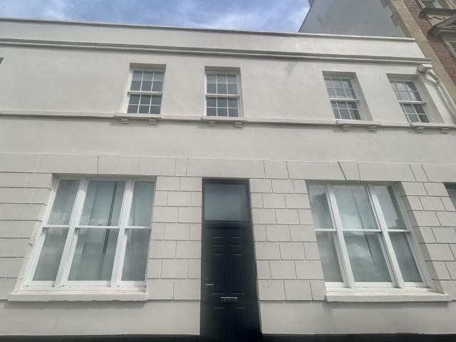 4 bedroom townhouse to rent