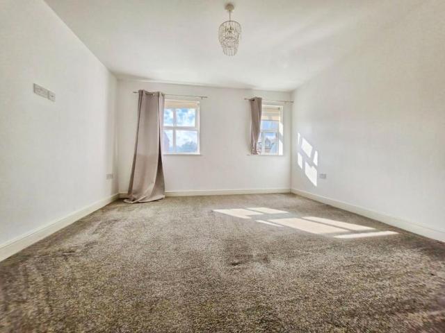 4 bedroom townhouse to rent