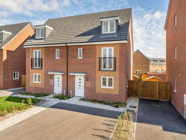 4 bedroom townhouse to rent