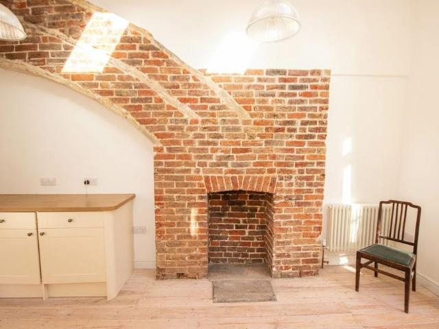 4 bedroom townhouse to rent