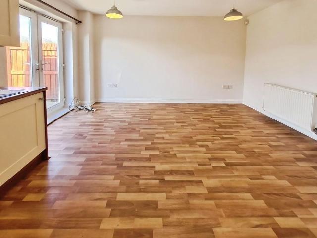 4 bedroom townhouse to rent