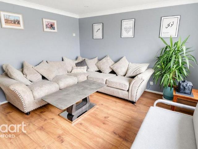 4 bedroom townhouse to rent