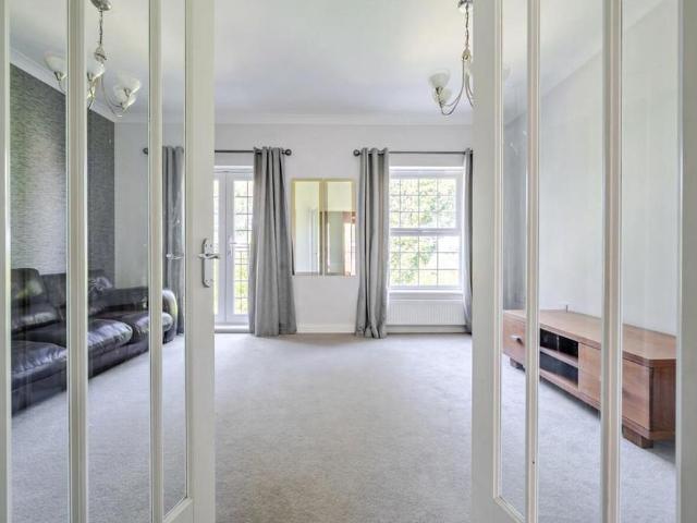 4 bedroom townhouse to rent