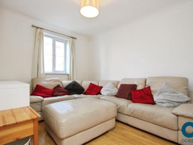 4 bedroom townhouse to rent