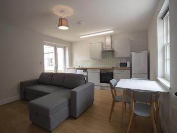 4 bedroom townhouse to rent