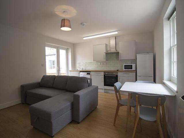 4 bedroom townhouse to rent