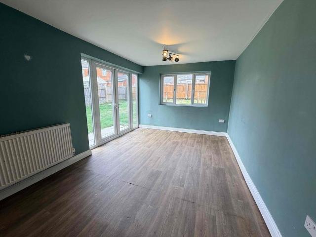 4 bedroom townhouse to rent