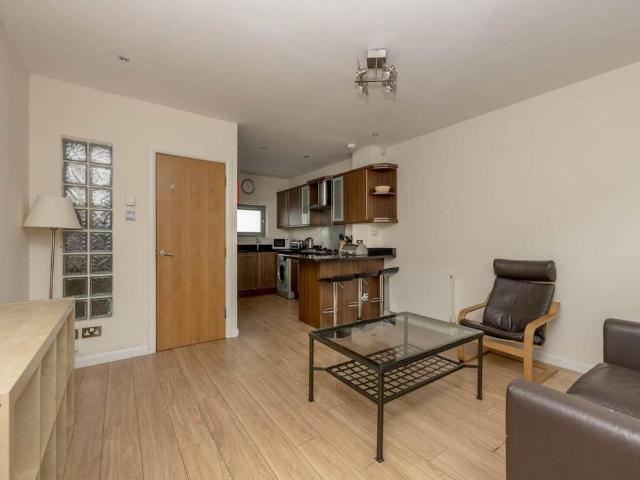 4 bedroom townhouse to rent