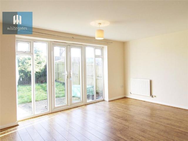4 bedroom townhouse to rent