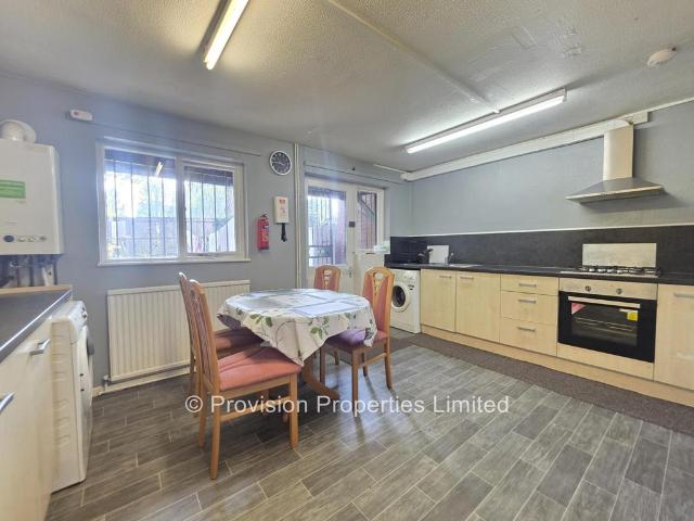 4 bedroom townhouse to rent