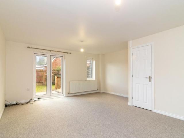 4 bedroom townhouse to rent