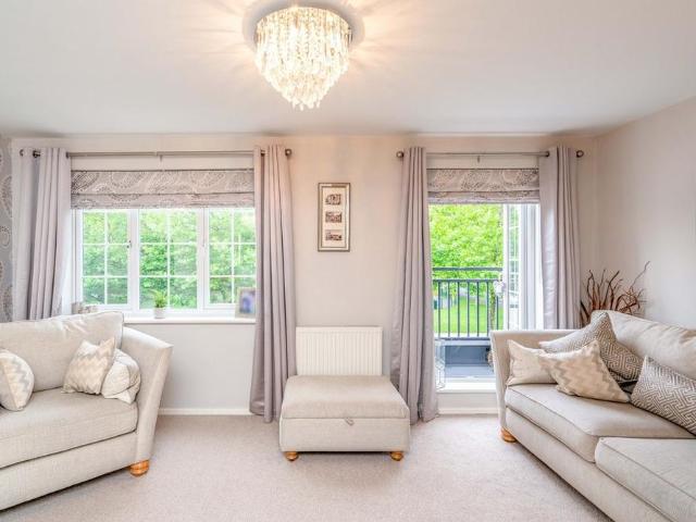 4 bedroom townhouse to rent