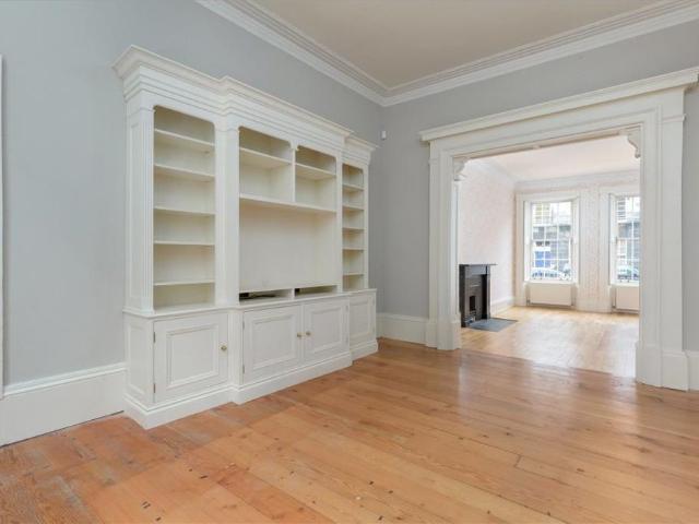 4 bedroom townhouse to rent