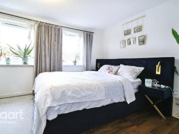4 bedroom townhouse to rent