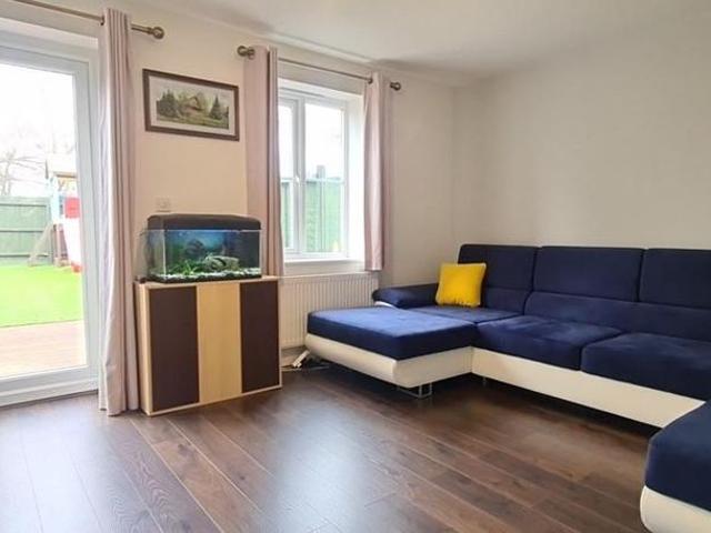 4 bedroom townhouse to rent