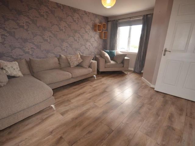 4 bedroom townhouse to rent