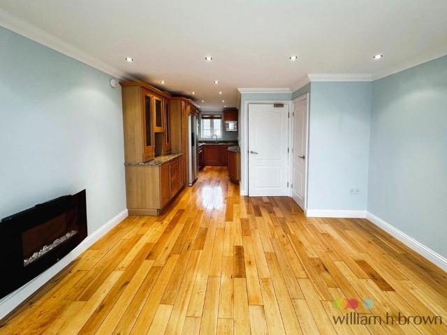 4 bedroom townhouse to rent