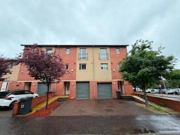 4 bedroom townhouse to rent