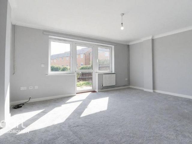 4 bedroom townhouse to rent
