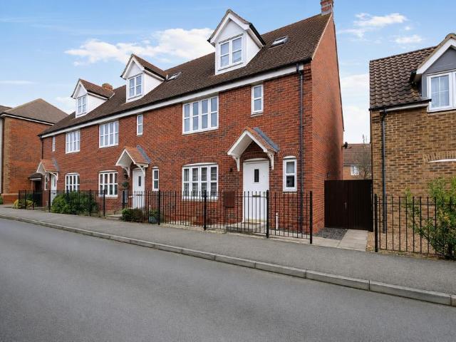 4 bedroom townhouse to rent