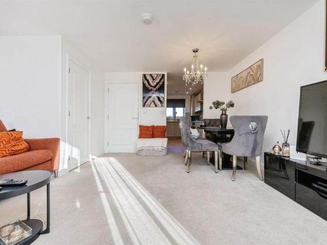 4 bedroom townhouse to rent