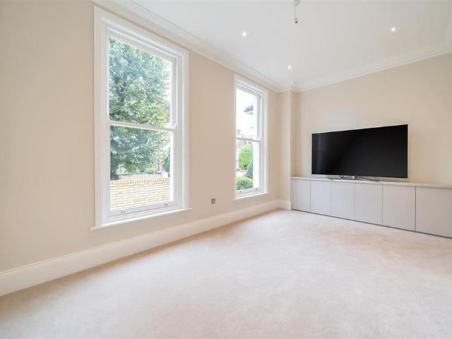 4 bedroom townhouse to rent