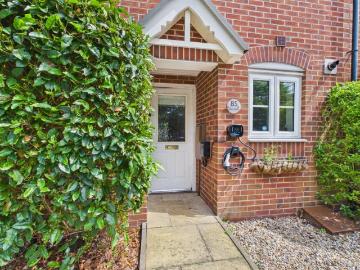 4 bedroom townhouse to rent
