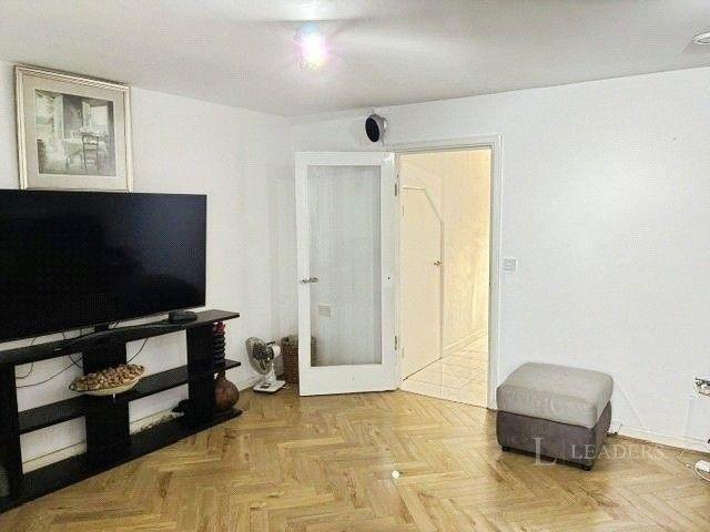 4 bedroom townhouse to rent Dame Judith Way, Portsmouth, PO6