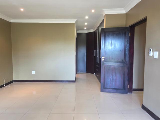 4 Bedroom Townhouse To Rent in La Lucia