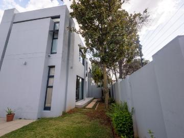 4 Bedroom Townhouse To Rent in Sandown