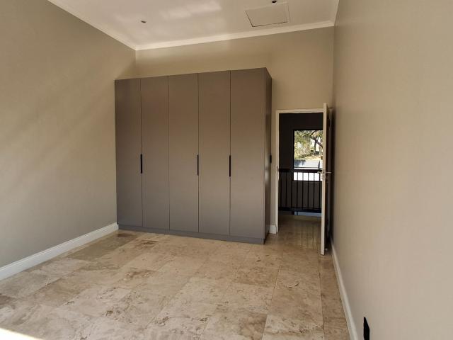 4 Bedroom Townhouse To Rent in Waterkloof Ridge