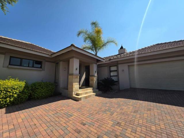 4 Bedroom Townhouse to Rent in Wilkoppies