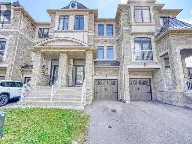 4 Bedroom Townhouse Vaughan ON 104000267