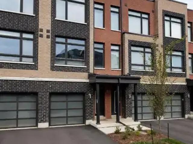 4 Bedroom Townhouse Vaughan ON LS103569228