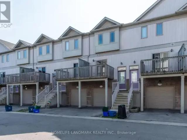 4 Bedroom Townhouse Waterloo ON 105467357