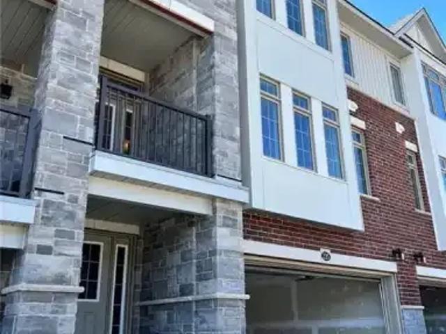 4 Bedroom Townhouse Waterloo ON 105526241