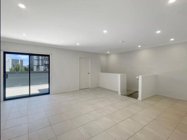 4 Bedroom Townhouse