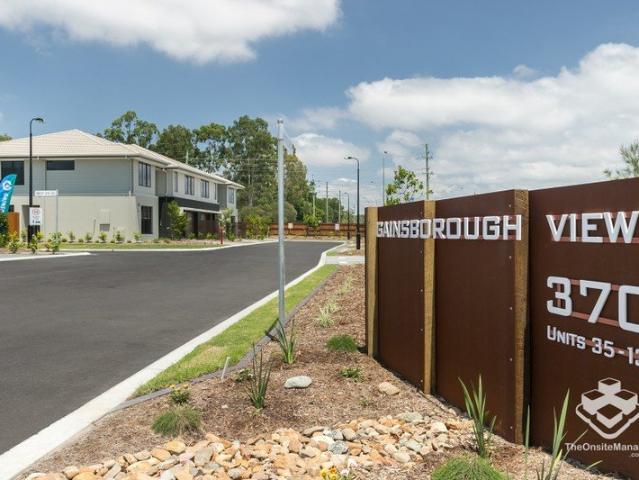 4 BEDROOM TOWNHOUSES FOR RENT