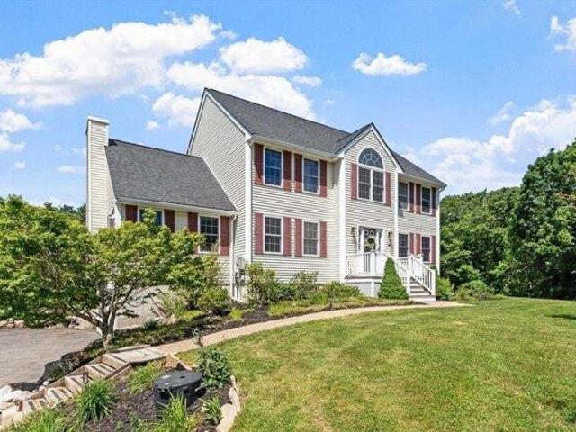 4 bedroom, Townsend MA 01469 104234017