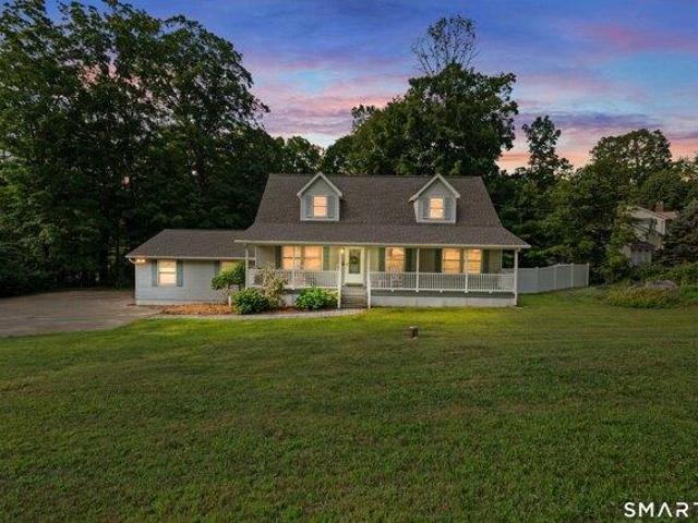4 bedroom, Tolland CT 06084 105749963