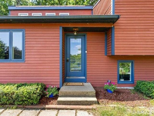 4 bedroom, Tolland CT 06084 105315193