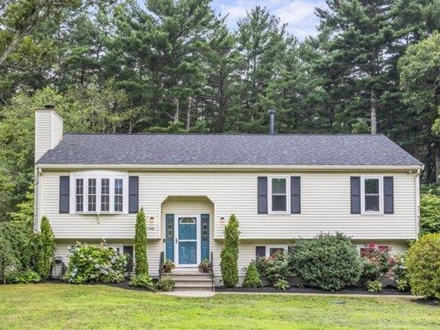 4 bedroom, Taunton MA 02780 105476469