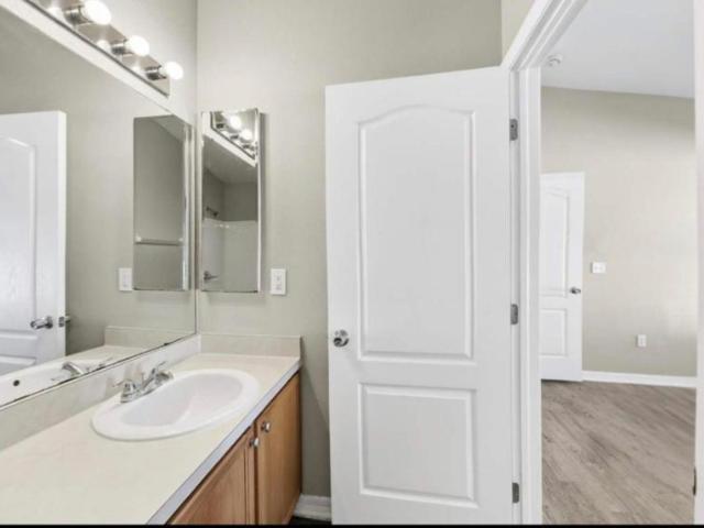 4 bedroom, Tampa FL 33619 106220169