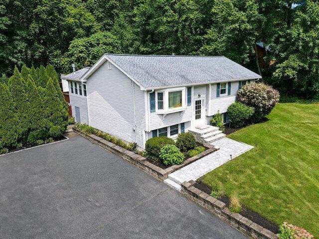 4 bedroom, Tewksbury MA 01876 105560752