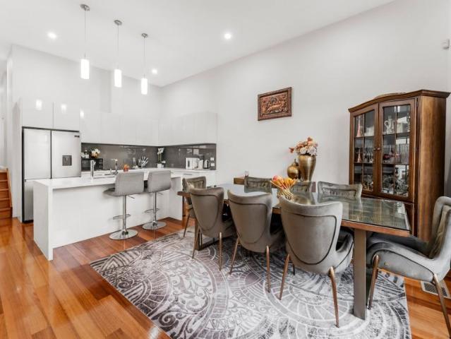 4 Bedroom House Templestowe Lower VIC 102767042