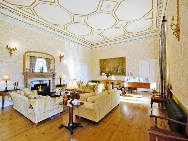 4 bedroom terraced apartment to rent