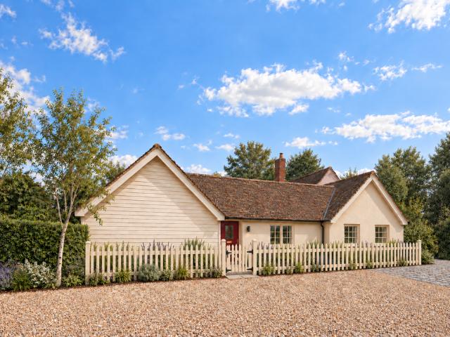 4 bedroom terraced bungalow for sale