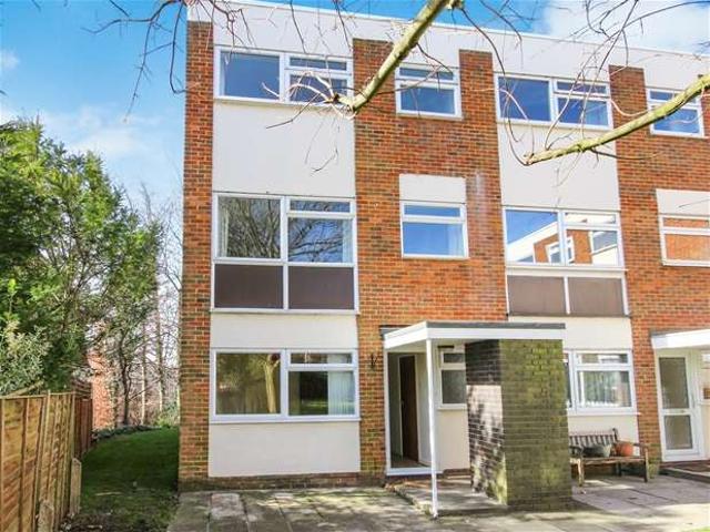 4 Bedroom Terraced House